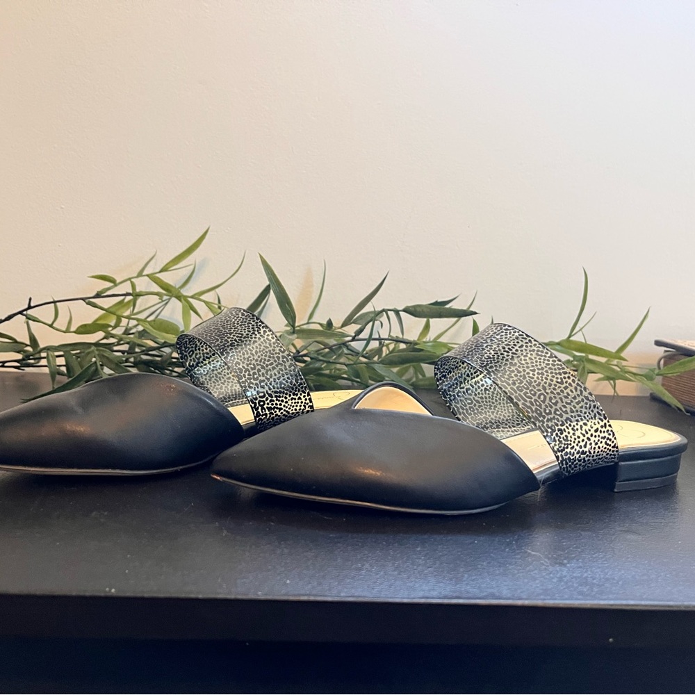 Jessica Simpson Black and Gray Flats with Pointed Toe